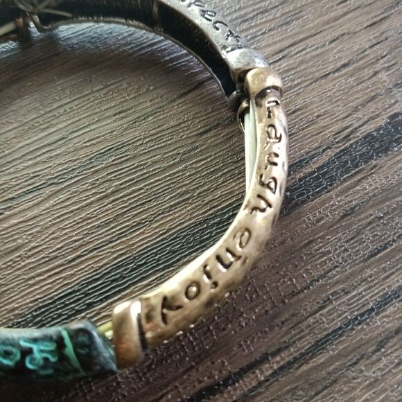 KIM ROGERS Silver Brass Copper Tone Teal Panel Stretch Charm Bracelet - Picture 5 of 5